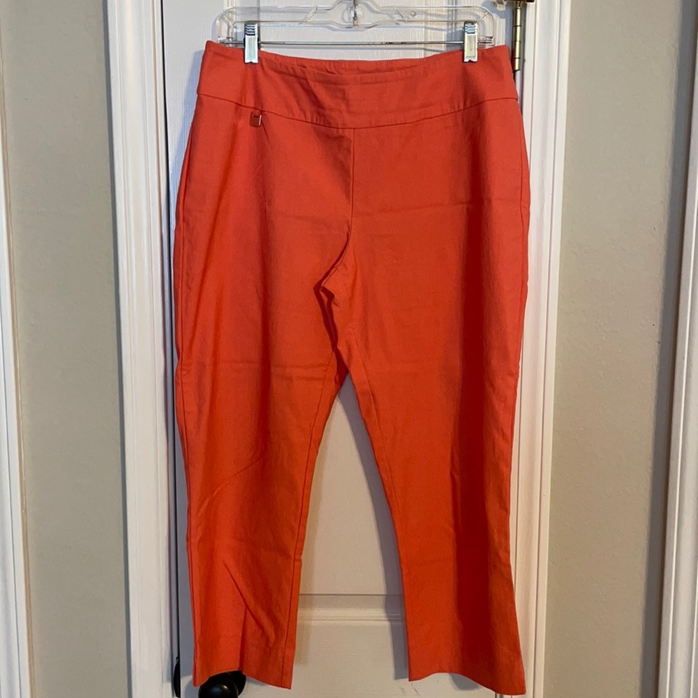 Capri pants